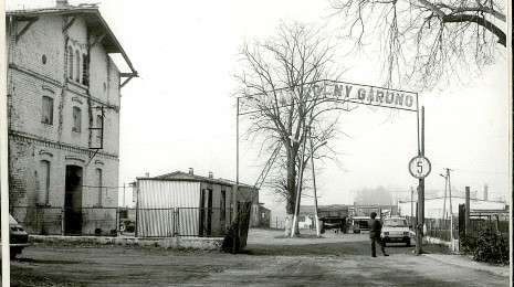 Brama wjazdowa na teren podwórza gospodarczego